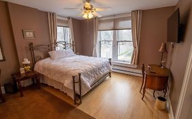 Pope House - Hist. Mansion - The Gold Rush Suite